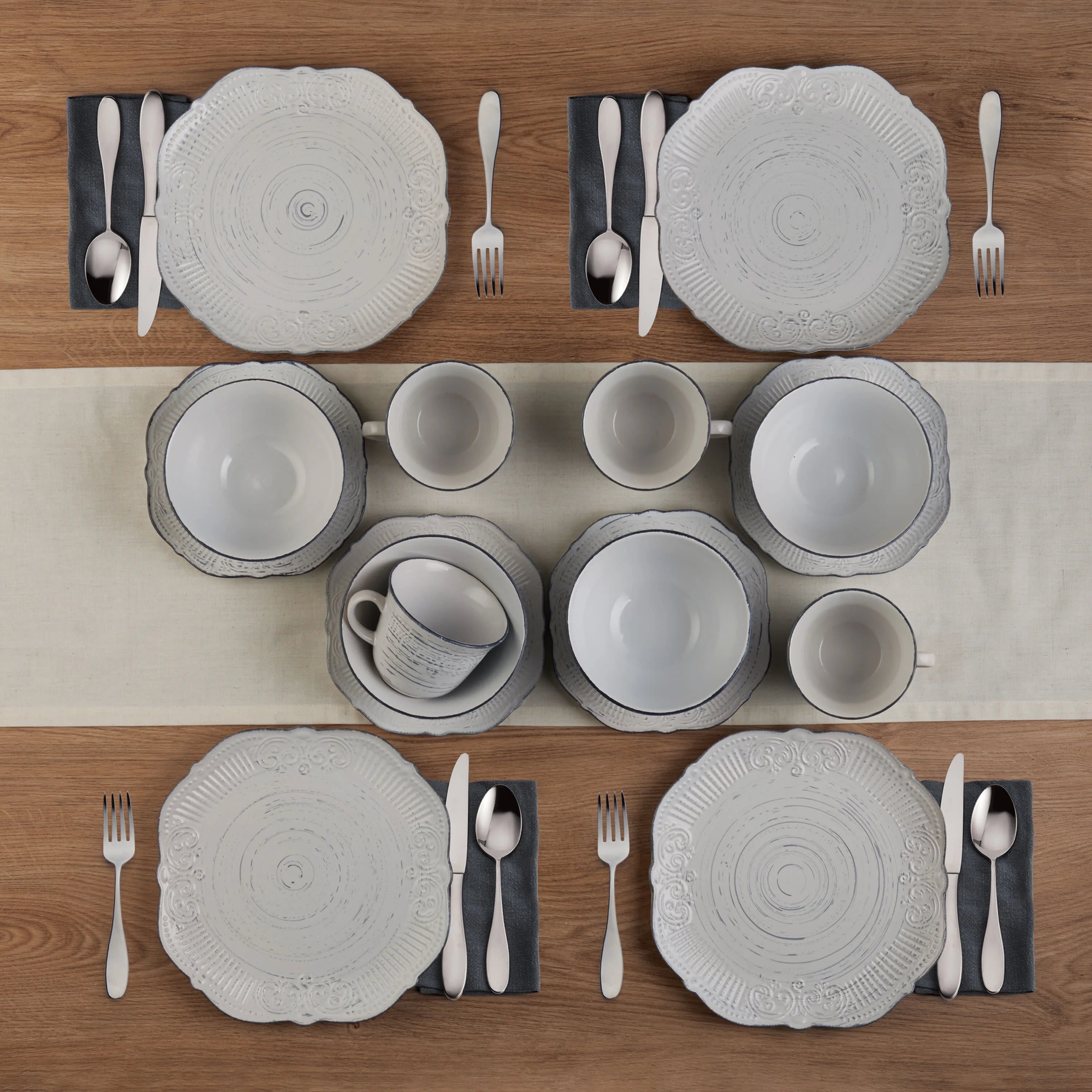 16-Piece Dinnerware Set D6895