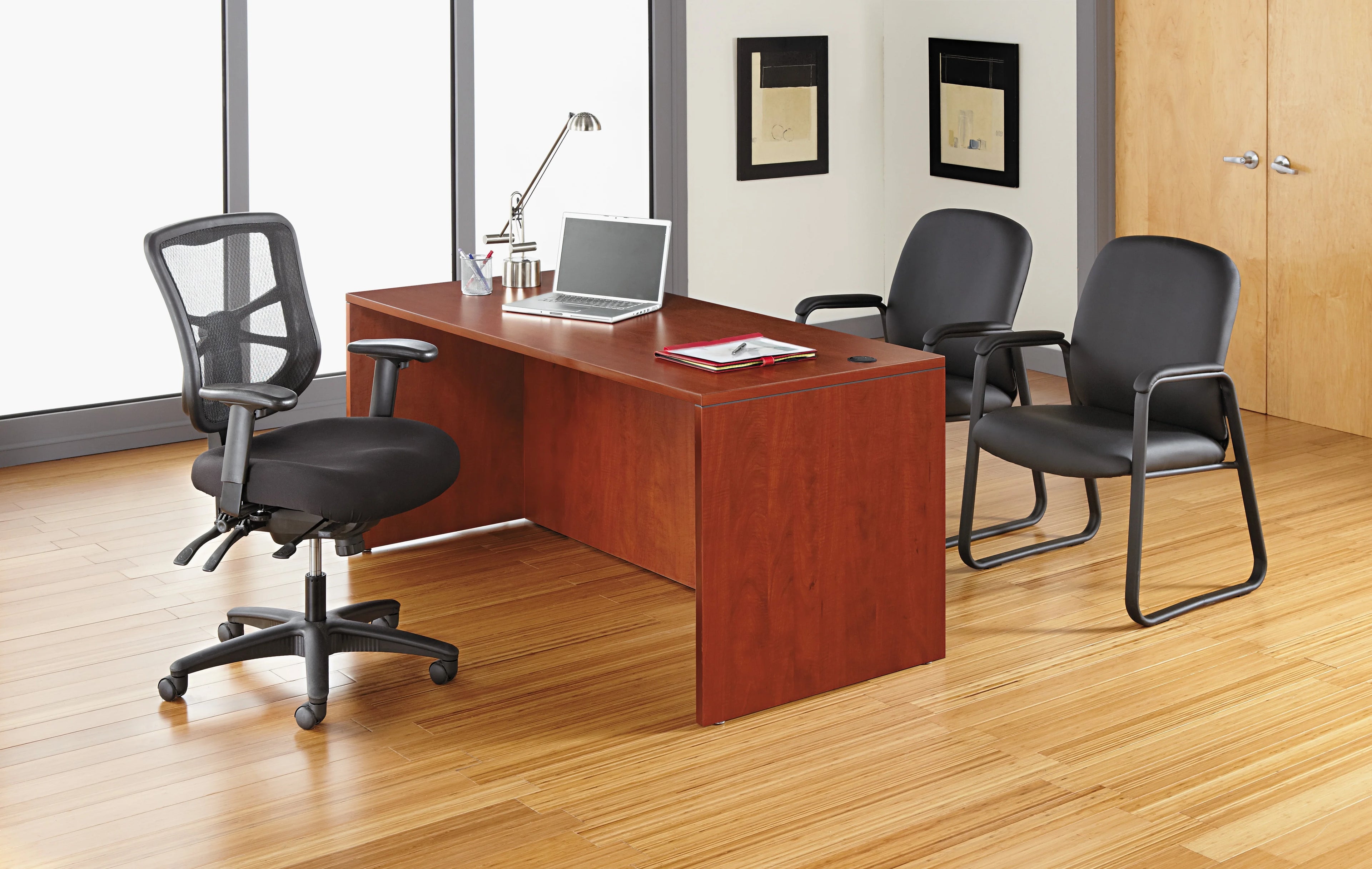 Black Leather Guest Chair F278