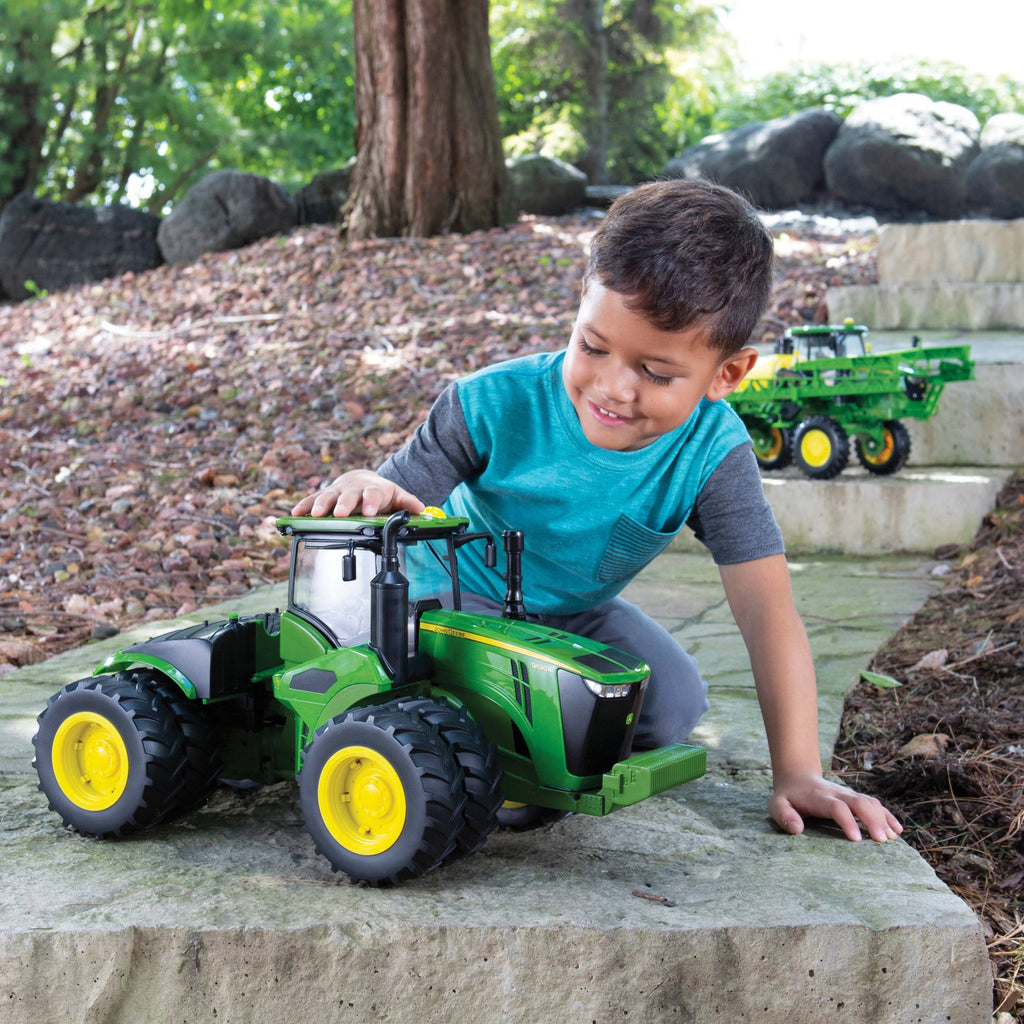1:16 Scale 4WD Tractor Toy J25953