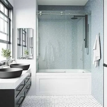 Sliding Frameless Tub Door with Clear Glass I45768