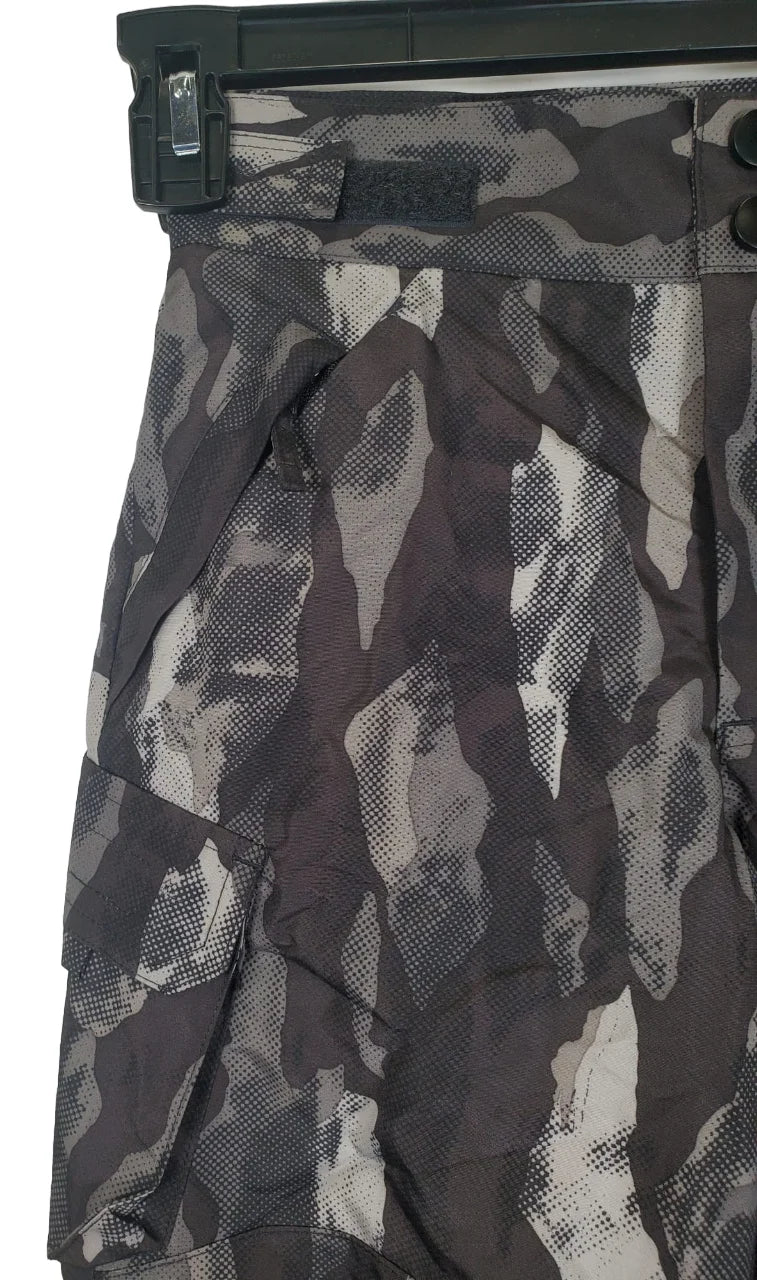 Camo Print Insulated Ski Pants, Black/Gray, Large 10/12 Q46508