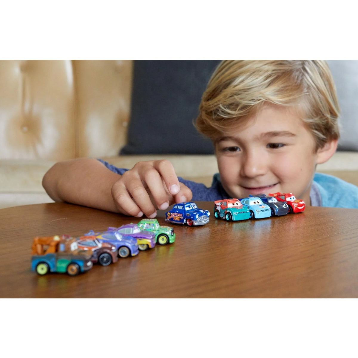 Mini Racers 10-Pack Collectible Compact Vehicles X9527