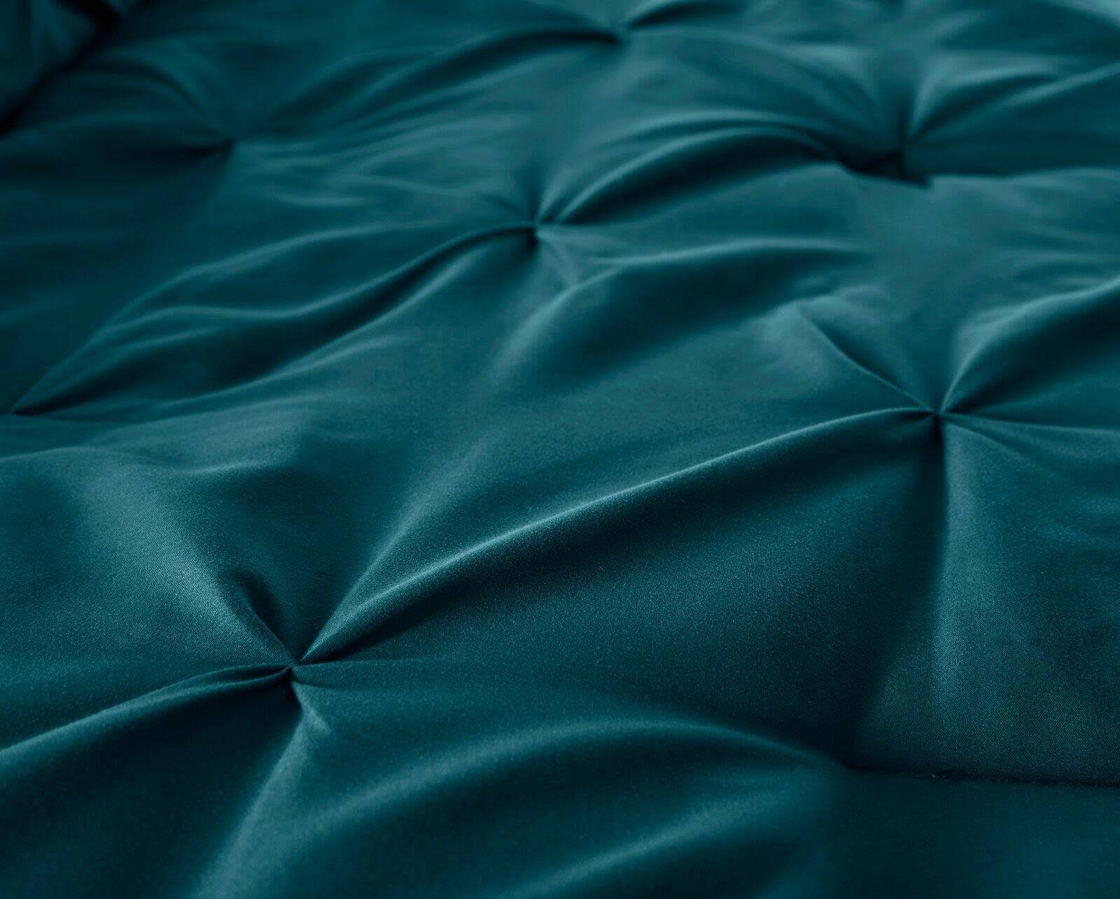 7 Piece Emerald California King Comforter Set E399