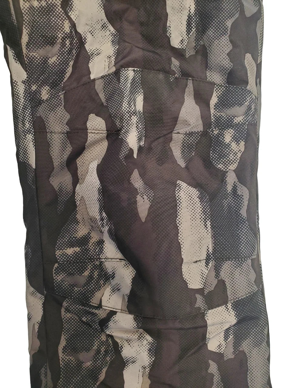 Camo Print Insulated Ski Pants, Black/Gray, Large 10/12 Q46508